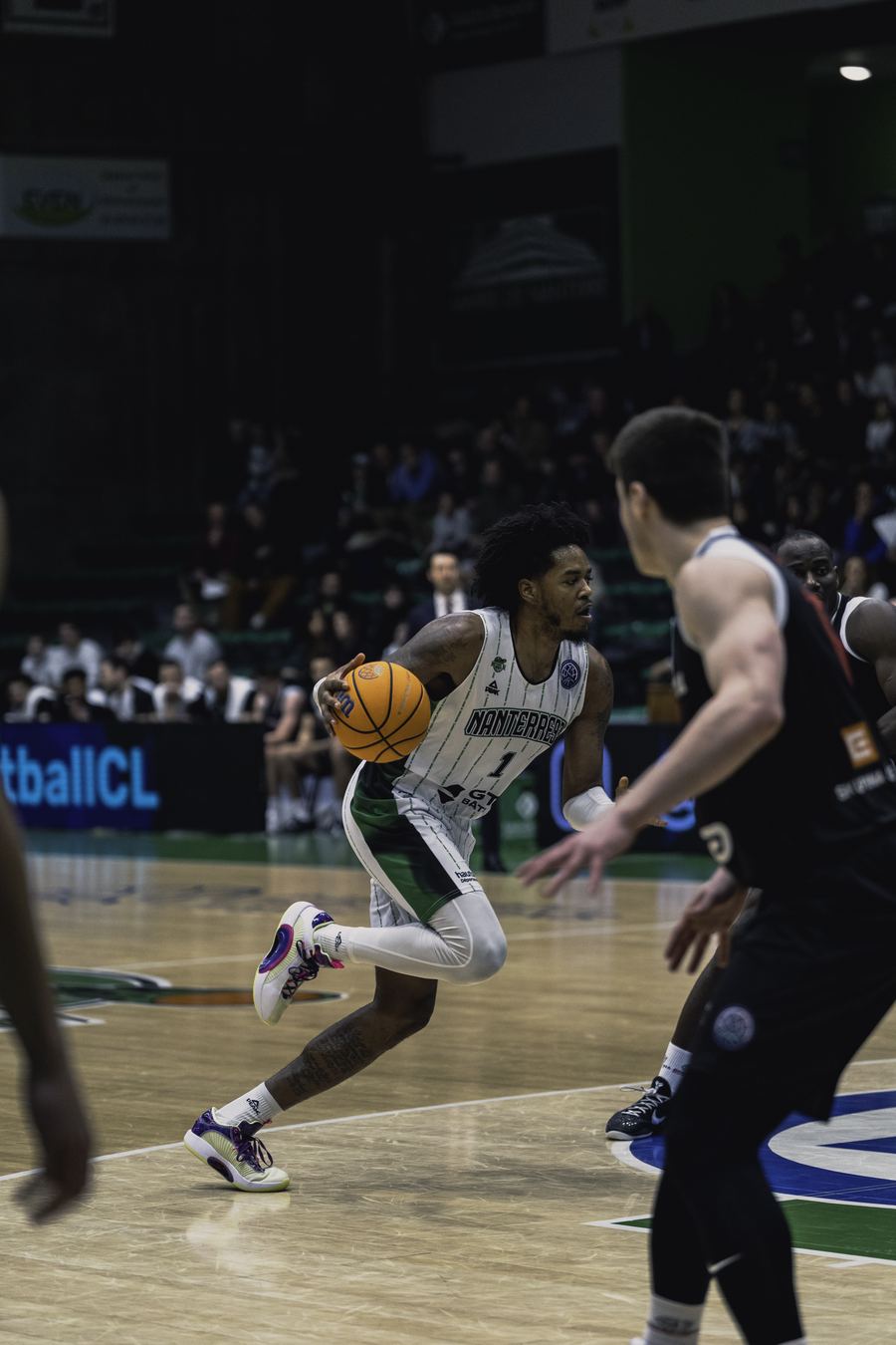 Percée en contre-attaque — Palais des Sports, Nanterre