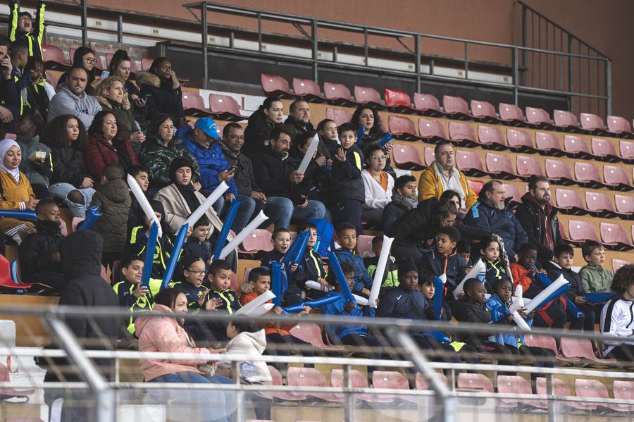 Ambiance de tribune — US Créteil-Lusitanos — Stade Dominique Duvauchelle