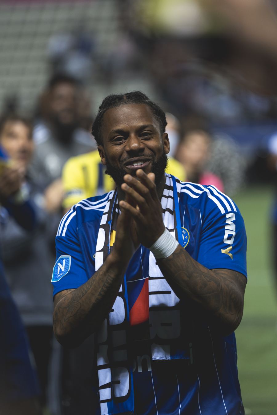 Célébration, sourire retrouvé — FC Versailles — Stade Jean Bouin